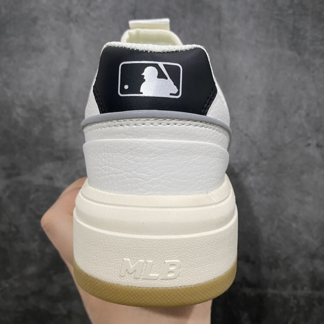 图片[4]-韩国洋基队NY大标潮流老爹鞋 MLB小白鞋市面上唯一顶级纯原版本 原材料打造 原楦原档案数据开发版型 完美鞋头弧度/后套收口效果🆚市面文案版本‼️ 原厂立体填充鞋舌海绵 中底注胶孔原数据开发模具大底 原厂转印标 保证不掉字 内增高6cm 原厂1：1模具开发 原厂进口纳米材质 原厂 全套手提袋 原盒雷射防伪标包装 天猫订单品质 官网尺码35 36 36.5 37.5 38 38.5 39 40 40.5 41 42 42.5 43 44 45-选品中心