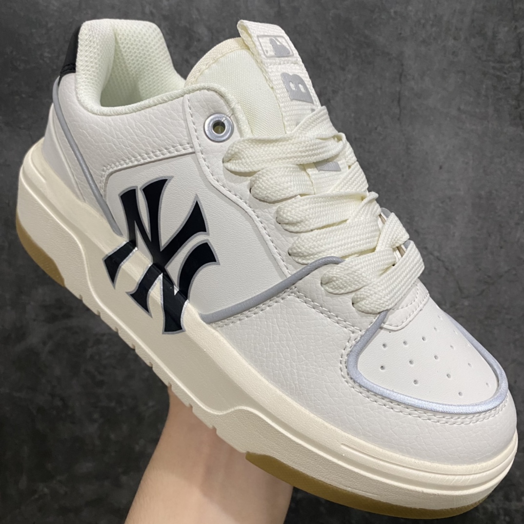 图片[3]-韩国洋基队NY大标潮流老爹鞋 MLB小白鞋市面上唯一顶级纯原版本 原材料打造 原楦原档案数据开发版型 完美鞋头弧度/后套收口效果🆚市面文案版本‼️ 原厂立体填充鞋舌海绵 中底注胶孔原数据开发模具大底 原厂转印标 保证不掉字 内增高6cm 原厂1：1模具开发 原厂进口纳米材质 原厂 全套手提袋 原盒雷射防伪标包装 天猫订单品质 官网尺码35 36 36.5 37.5 38 38.5 39 40 40.5 41 42 42.5 43 44 45-选品中心