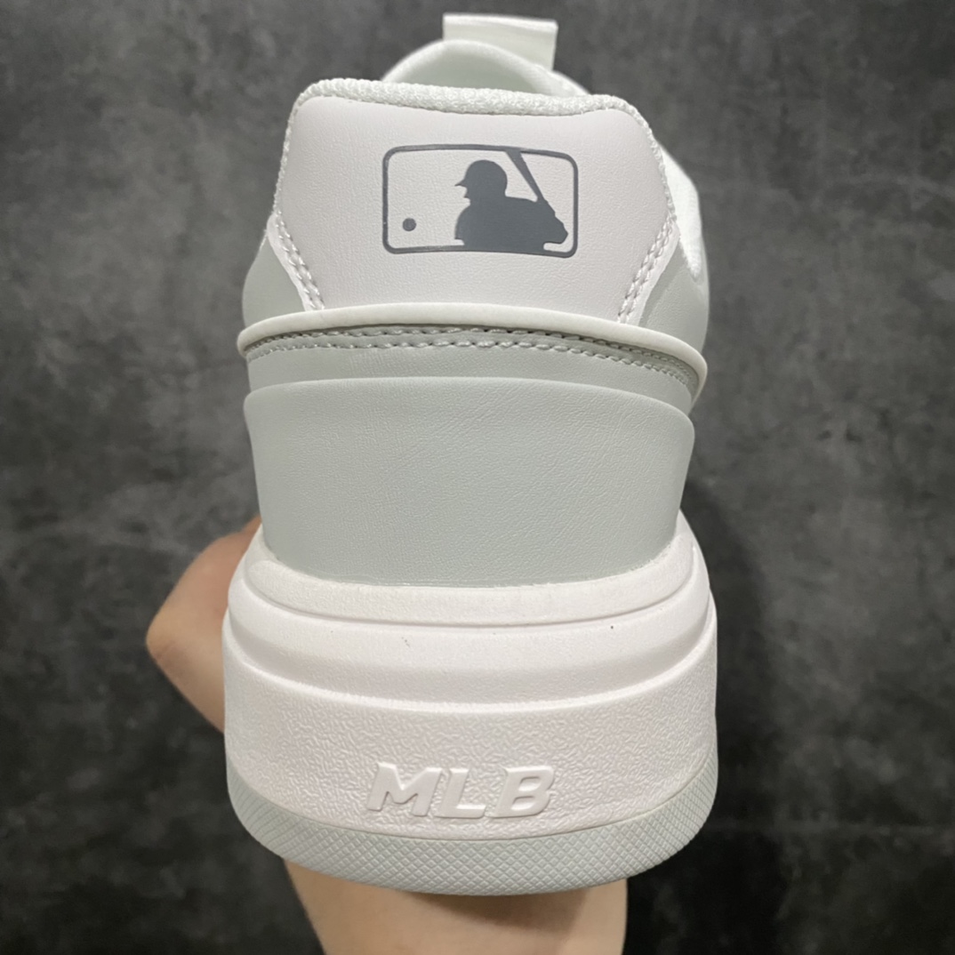 图片[4]-韩国洋基队NY大标潮流老爹鞋 MLB小白鞋市面上唯一顶级纯原版本 原材料打造 原楦原档案数据开发版型 完美鞋头弧度/后套收口效果🆚市面文案版本‼️ 原厂立体填充鞋舌海绵 中底注胶孔原数据开发模具大底 原厂转印标 保证不掉字 内增高6cm 原厂1：1模具开发 原厂进口纳米材质 原厂 全套手提袋 原盒雷射防伪标包装 天猫订单品质 官网尺码35 36 36.5 37.5 38 38.5 39 40 40.5 41 42 42.5 43 44 45-选品中心