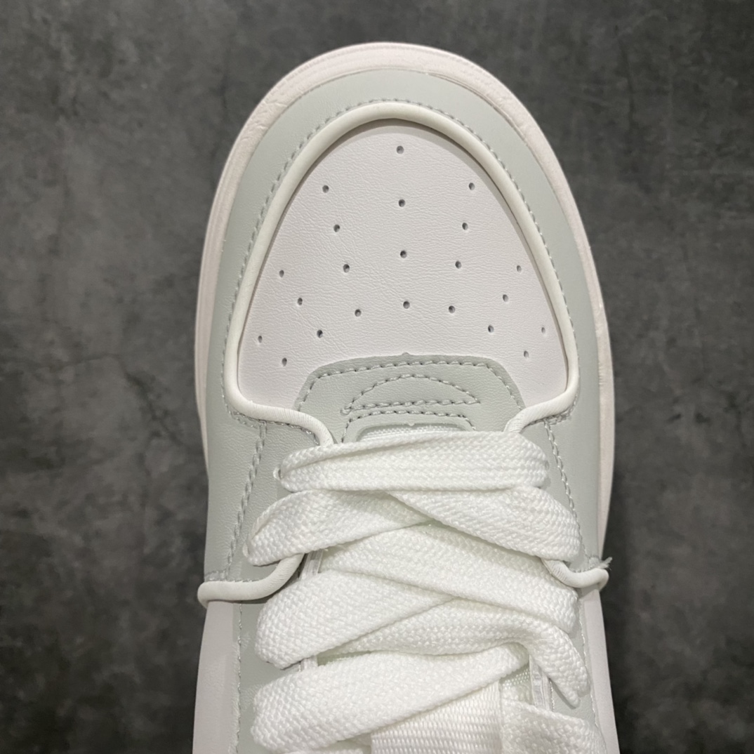 图片[5]-韩国洋基队NY大标潮流老爹鞋 MLB小白鞋市面上唯一顶级纯原版本 原材料打造 原楦原档案数据开发版型 完美鞋头弧度/后套收口效果🆚市面文案版本‼️ 原厂立体填充鞋舌海绵 中底注胶孔原数据开发模具大底 原厂转印标 保证不掉字 内增高6cm 原厂1：1模具开发 原厂进口纳米材质 原厂 全套手提袋 原盒雷射防伪标包装 天猫订单品质 官网尺码35 36 36.5 37.5 38 38.5 39 40 40.5 41 42 42.5 43 44 45-选品中心