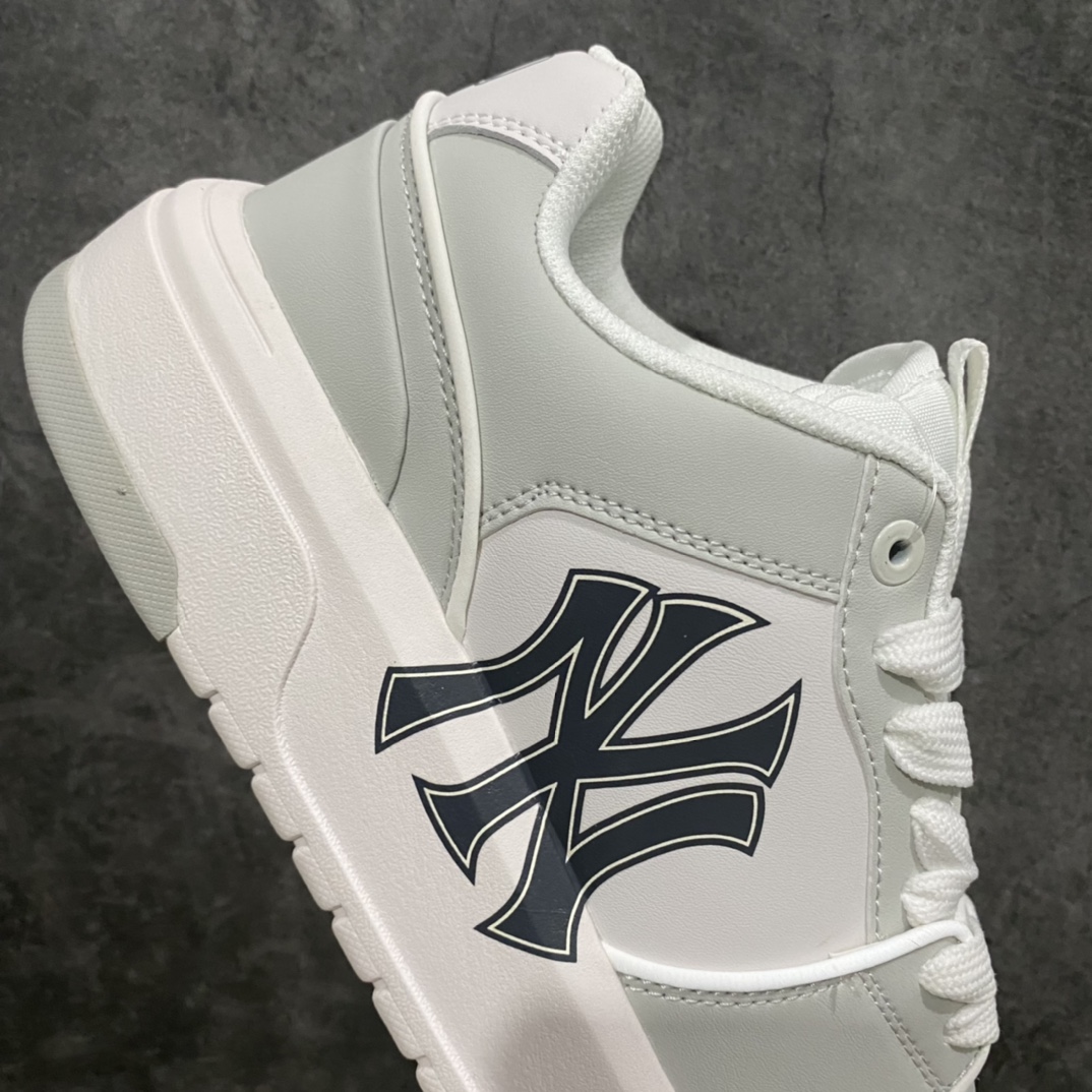 图片[7]-韩国洋基队NY大标潮流老爹鞋 MLB小白鞋市面上唯一顶级纯原版本 原材料打造 原楦原档案数据开发版型 完美鞋头弧度/后套收口效果🆚市面文案版本‼️ 原厂立体填充鞋舌海绵 中底注胶孔原数据开发模具大底 原厂转印标 保证不掉字 内增高6cm 原厂1：1模具开发 原厂进口纳米材质 原厂 全套手提袋 原盒雷射防伪标包装 天猫订单品质 官网尺码35 36 36.5 37.5 38 38.5 39 40 40.5 41 42 42.5 43 44 45-选品中心