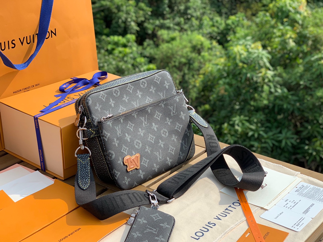 非市场普通货 进口皮料半钢五金 m46340尺寸28-8.5-7cm原厂渠道特供 LV Trio 三合一