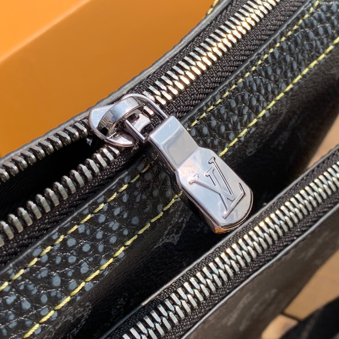 非市场普通货 进口皮料半钢五金 m46340尺寸28-8.5-7cm原厂渠道特供 LV Trio 三合一