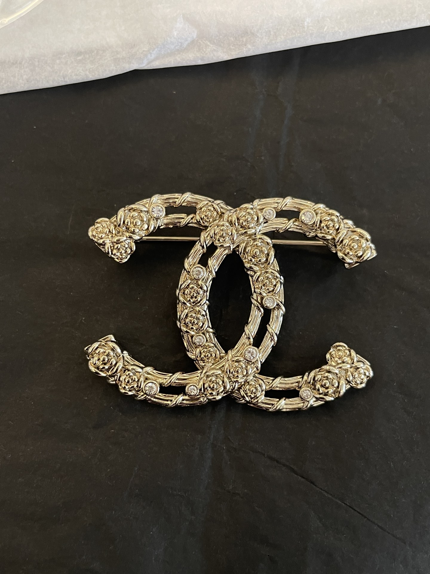 Chanel Bijoux Broche Jaune Travail ouvert