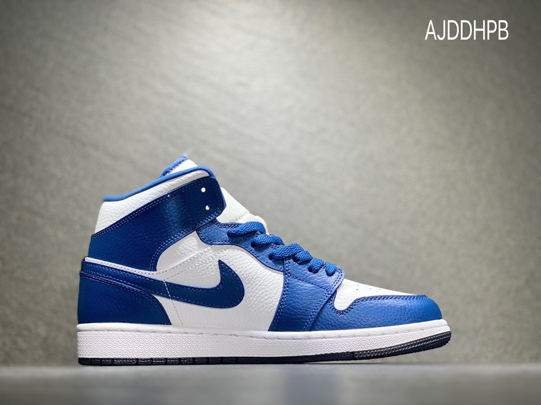 240 NIKE Air Jordan 1 mid乔丹中帮休闲板鞋 DR0501-401