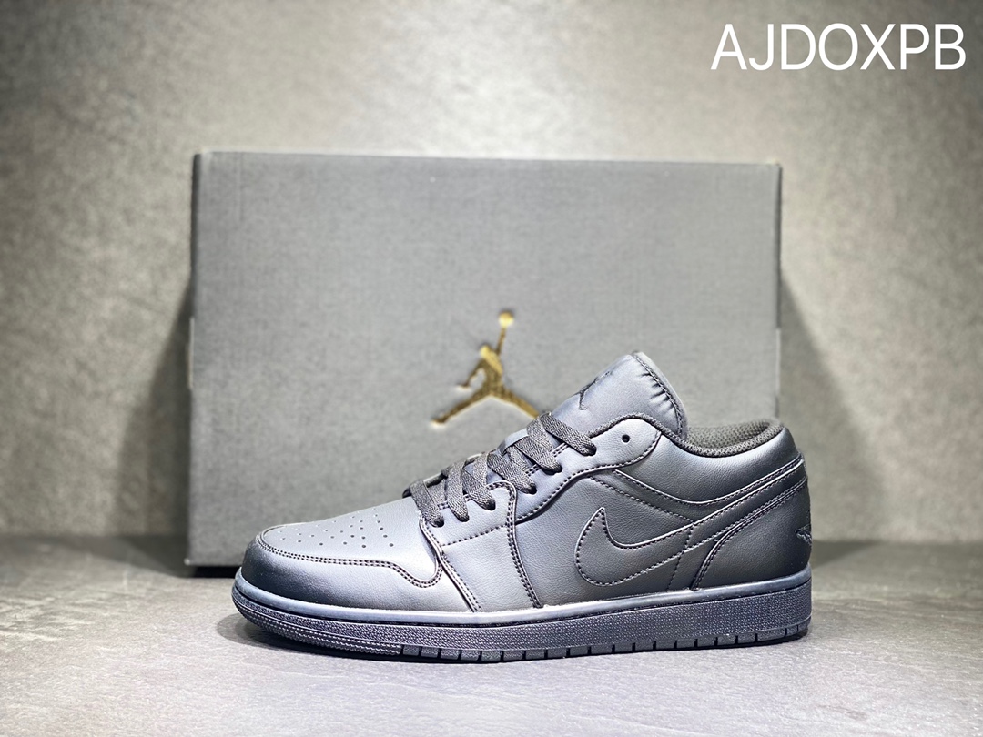 200 NIKE Air Jordan 1 Low 乔丹低帮休闲板鞋 553558-093