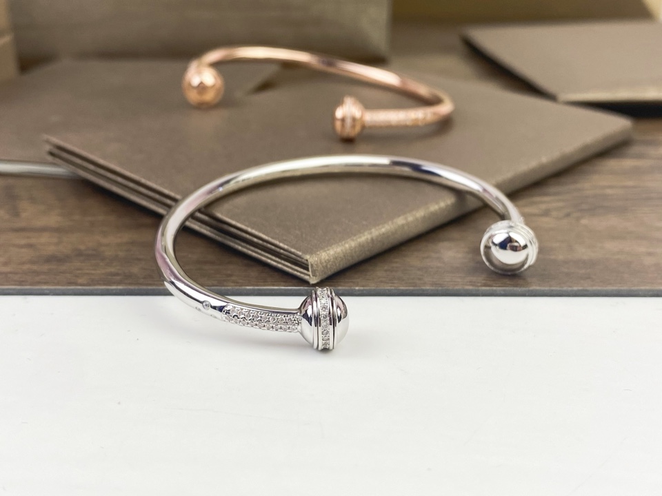 “High-Quality Count’s Hand: Fashionable, Smart, Perfect Gold Material Drill Cap” - 图片 6