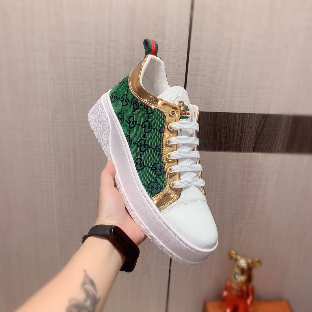 I5 高帮: Gucci  古奇   最新爆款休闲鞋，顶端品牌奢侈～代购，顶级～质量。专柜同卖产品鞋面選用进口透气牛皮搭配布面料材质透气羊皮内里精细做工。原版个性时尚柔软橡膠耐磨防滑大底，上脚轻巧舒适，实物拍摄實物更好看，012广州码: 38-44。3色入选