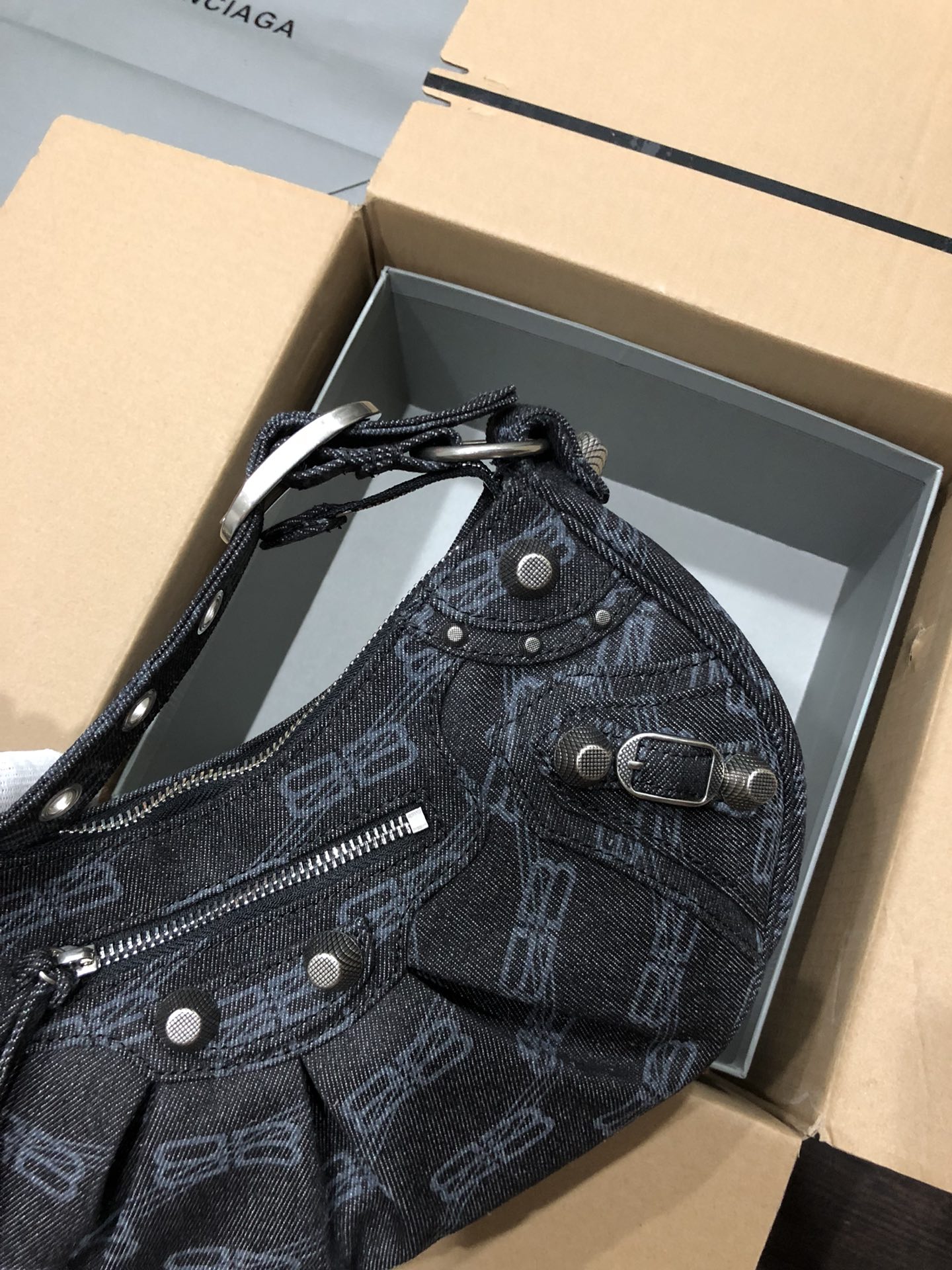 Balenciaga Style Black Leather Card Holder Lookbook Reference image 2