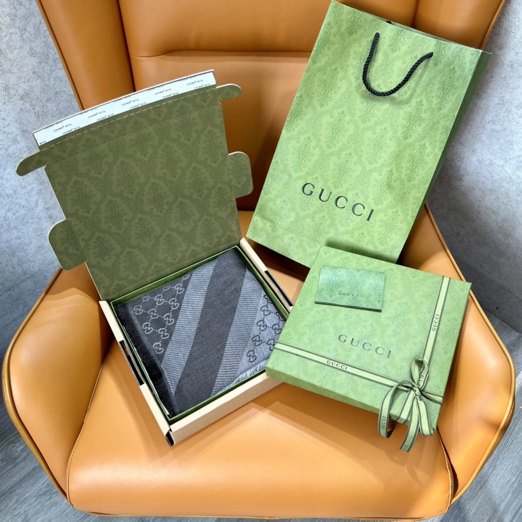 Gucci Wool & Silk Scarf with GG Logo - 140cm x 140cm, Soft & Luxurious 10 i1665151058 628 4