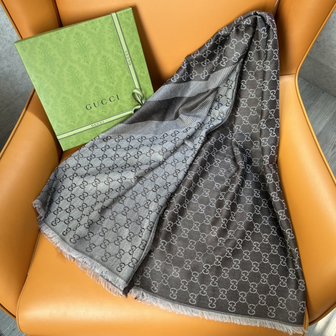 Gucci Wool & Silk Scarf with GG Logo - 140cm x 140cm, Soft & Luxurious 2 i1665151058 9817 6