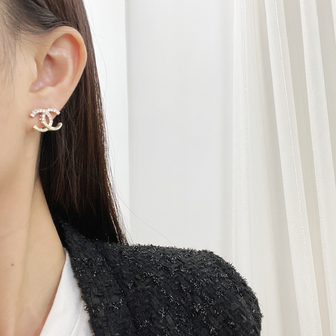 新款☑️CHANEL香奈儿双c半钻耳钉耳环