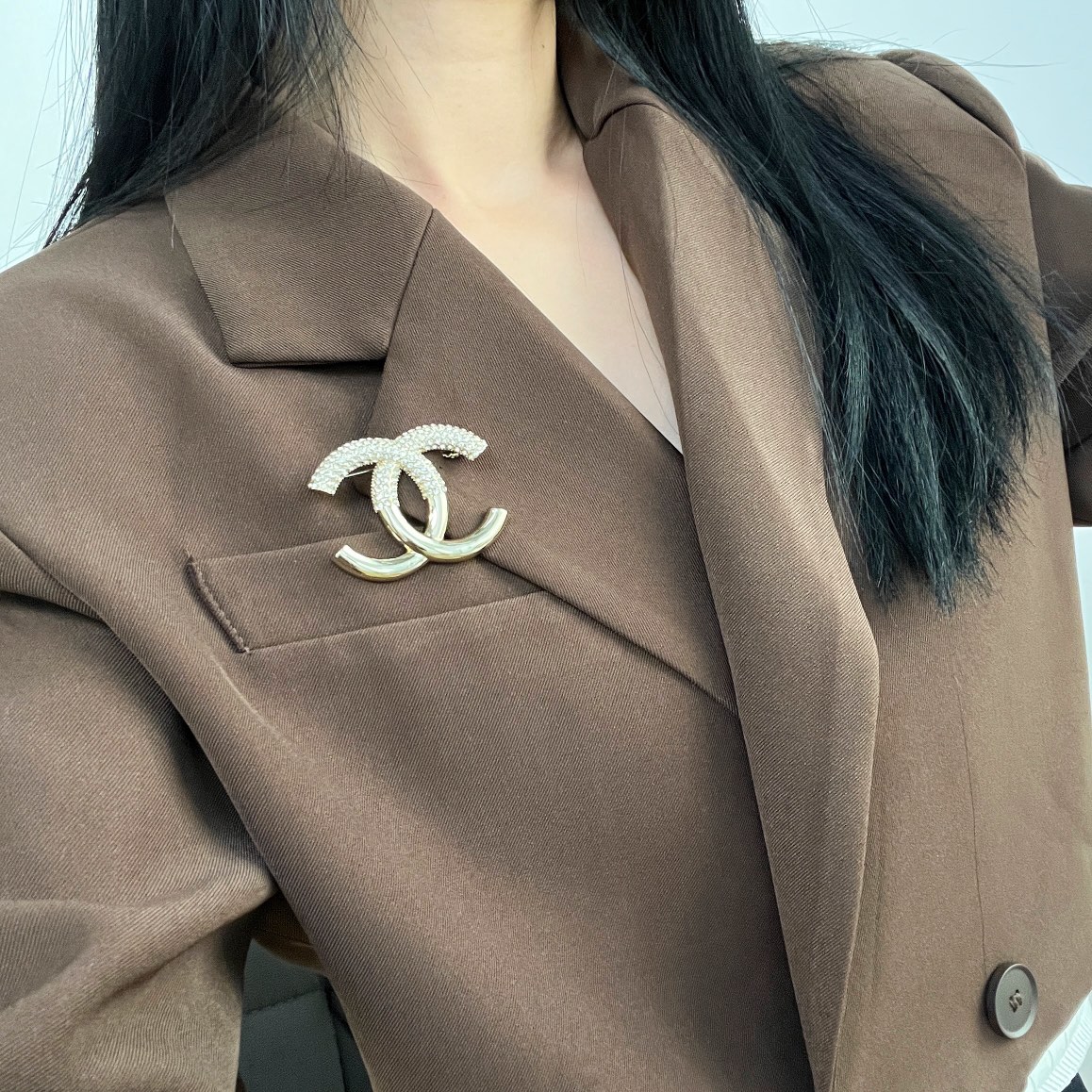 新款☑️CHANEL香奈儿双c半钻胸针