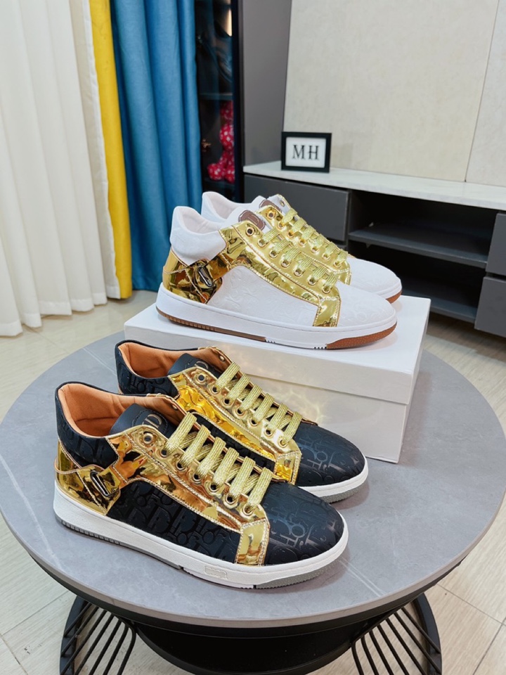 I5 Dior 迪奥  高帮爆卖款官网全球首发男鞋高端品牌 官网最系列：鞋面采用进口牛皮搭配专供面料打造真皮内里.让行走更加便捷舒适与官方的质量相比美的1：1复刻.打造时尚个性衬托你的与众不同潮男必备!经典款.男码：38-44.