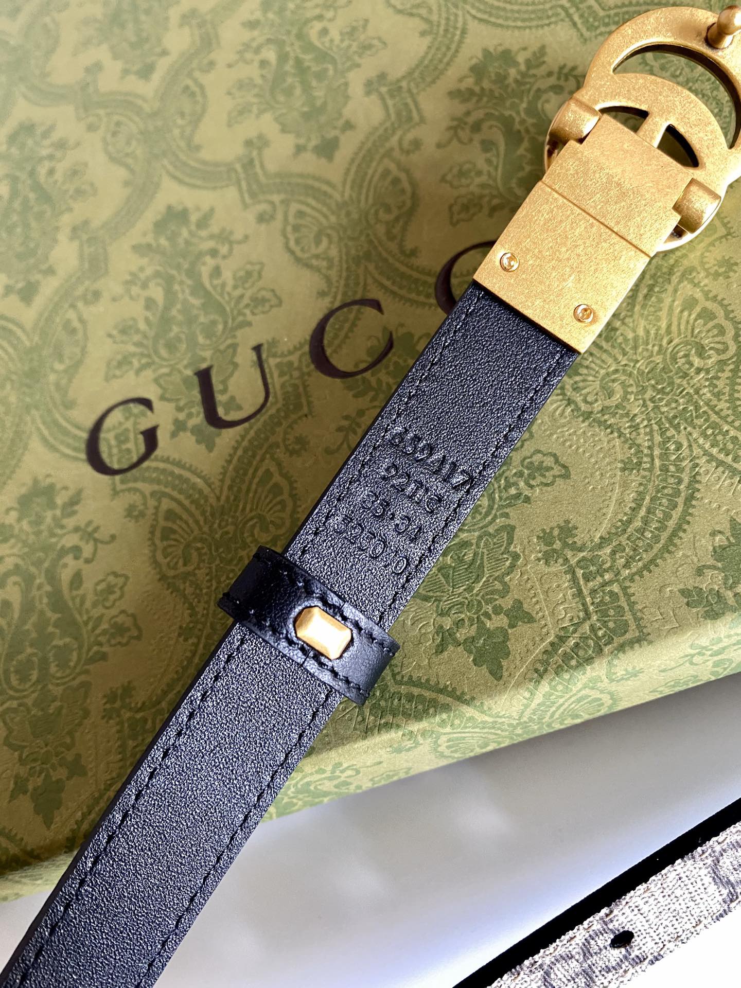 GUCCI古琦Supreme帆布腰带