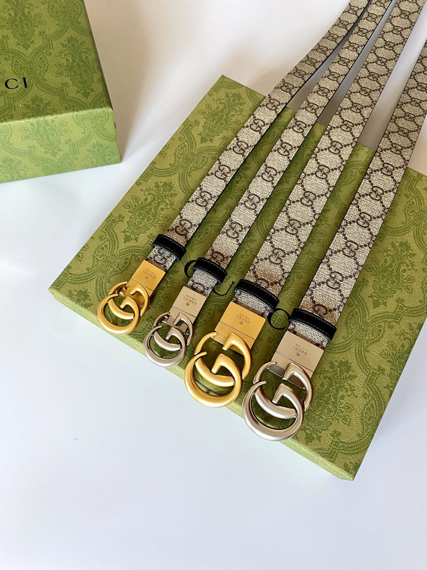 GUCCI古琦Supreme帆布腰带