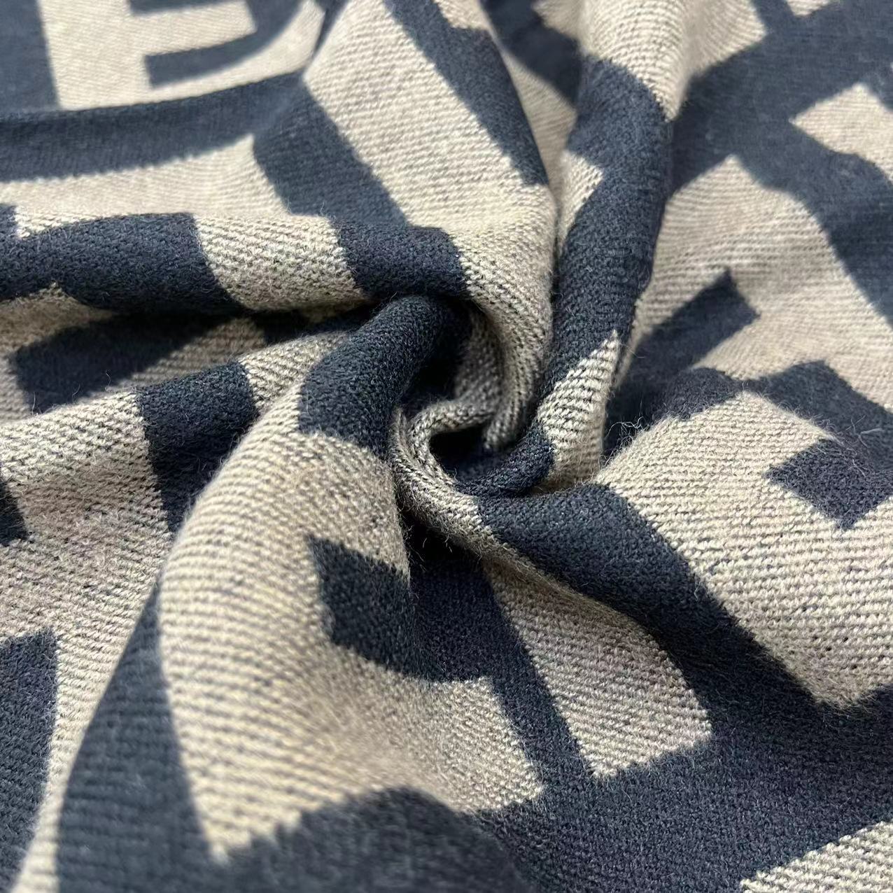 Fendi/芬迪 全套包装发票高品质羊绒单色双面围巾披肩