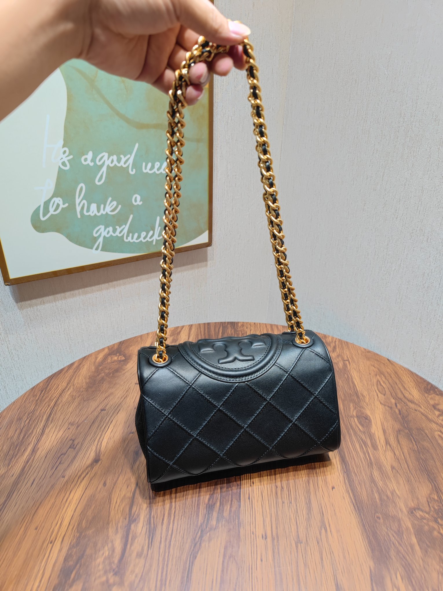 Tory Burch 编号740 TORY BURCH 汤丽柏琦 FLEMING中号软皮链条肩背包
