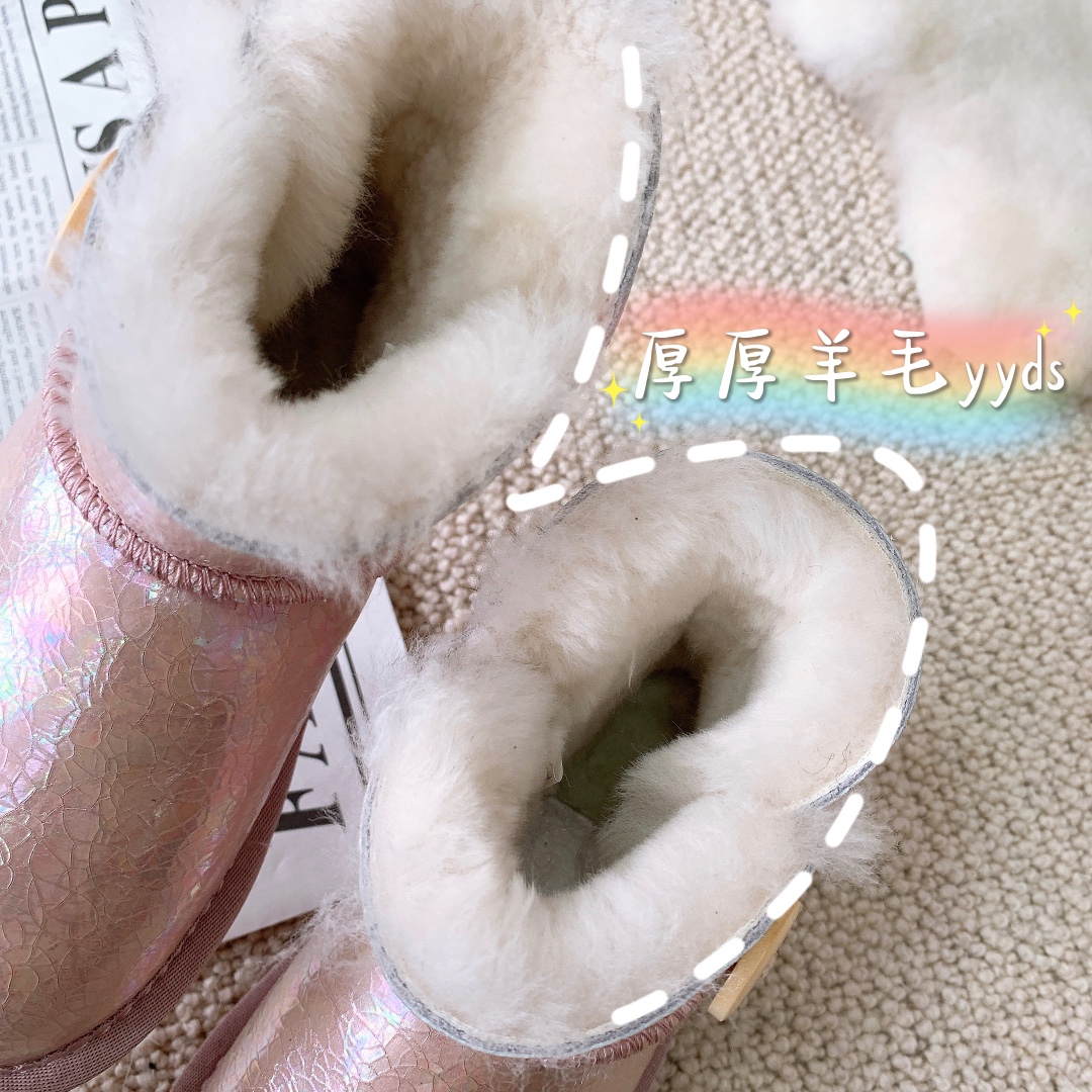 图片[9]-UGG羊毛雪地靴 镭射木扣系列三色～ 材质：头层牛皮压花➕羊毛，防滑牛筋底 ✦既可以时尚好看，也可以防水防污☝🏻 尺码：童25-35-选品中心