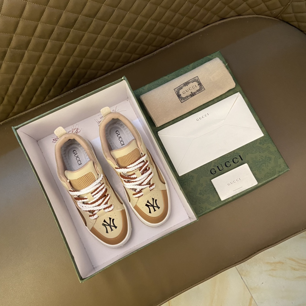 Gucci  古奇 GUCCI～板鞋香港原单顶级 精湛工艺 顶级质量高端精品男士板鞋 英伦时尚风 原版Gucci  古奇  懒人套脚乐福款 此款面料采用进口顶级柔软小牛皮，羊皮内里适合司机驾车出行 原版防滑耐磨橡胶大底码数 38-44码 45 定做 杏色选