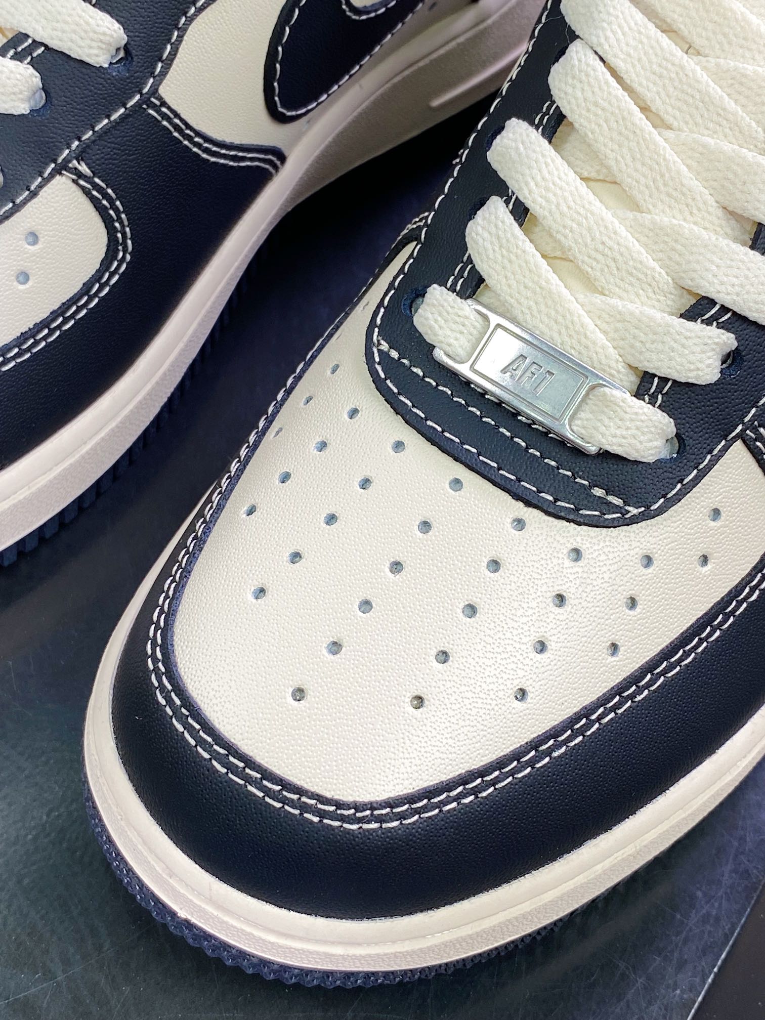 240  Air Force 1'07 Low”Black/White/Panda空军一号BS6055-201