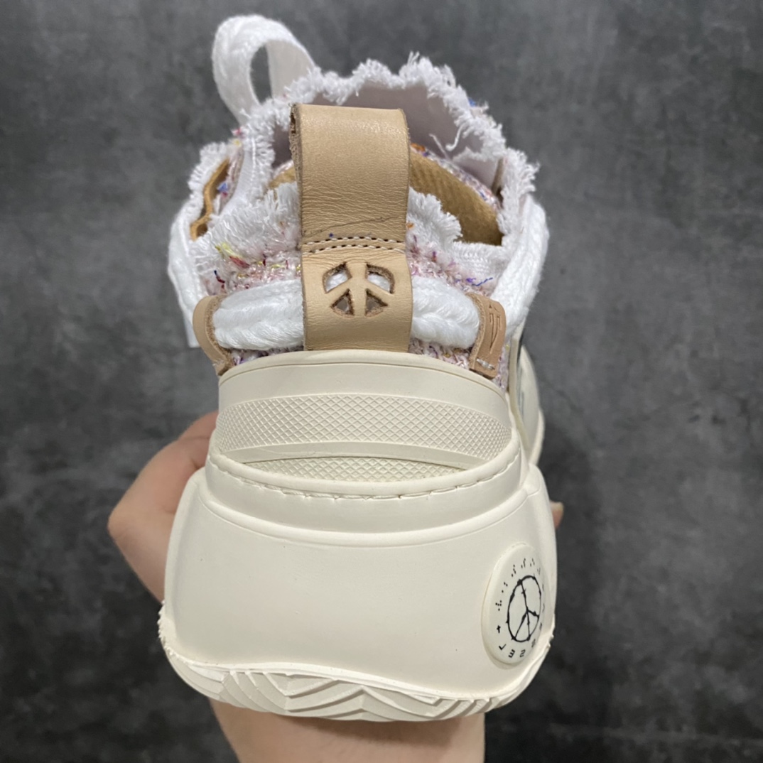 Vanness Wu personally manages the trendy brand xVESSEL GOP 2.0 MARSHMALLOW Lows 2.0 Marshmallow