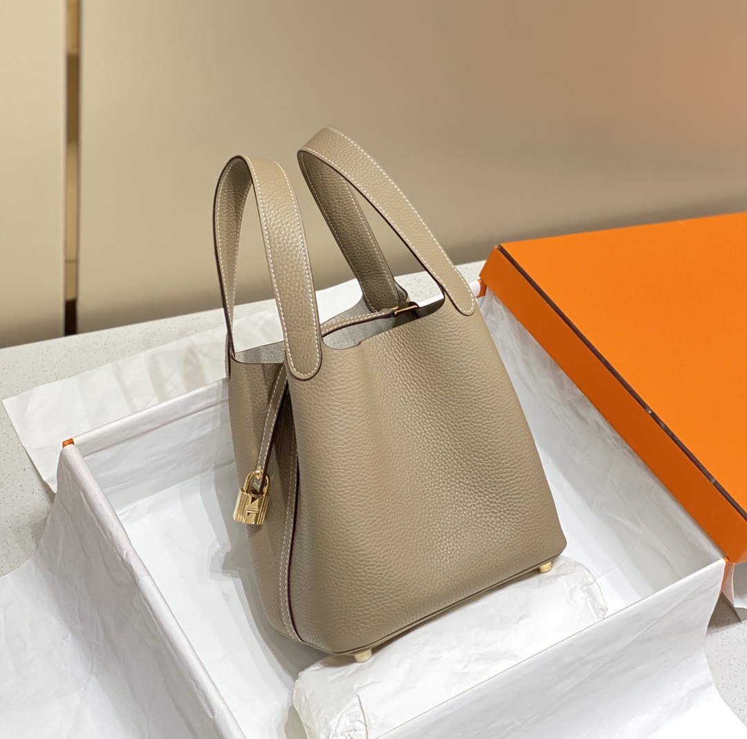 Hermès Picotin Lock 18 Bag: Casual Elegance in Dove Gray, Premium Leather 3 i1665202103 5013 1