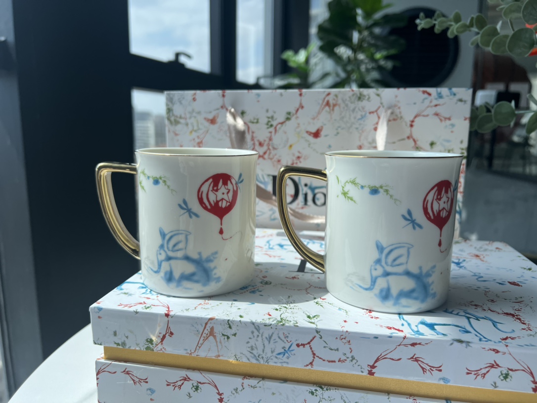 Dior Mug and Spoon Gift Set (Set of Two - Comprehensive 4