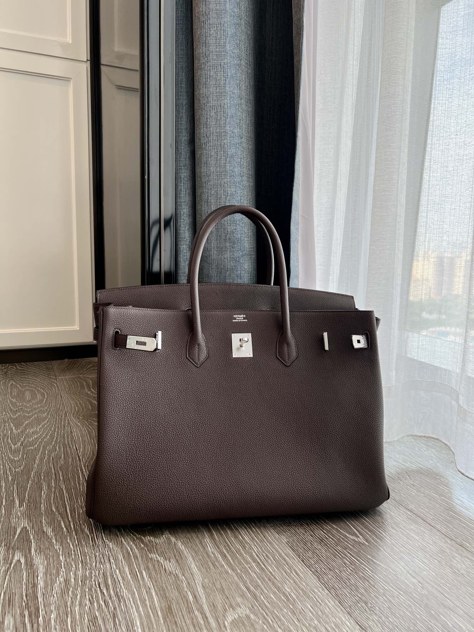 Elegant Birkin 40cm Togo Leather Handbag with Silver Hardware 2 i1665205452 828 4