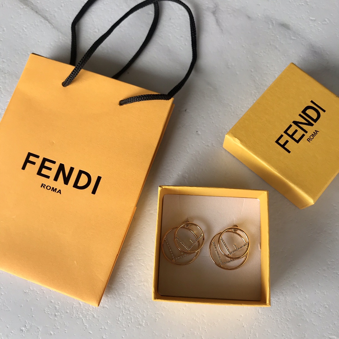펜디 귀걸이 71369