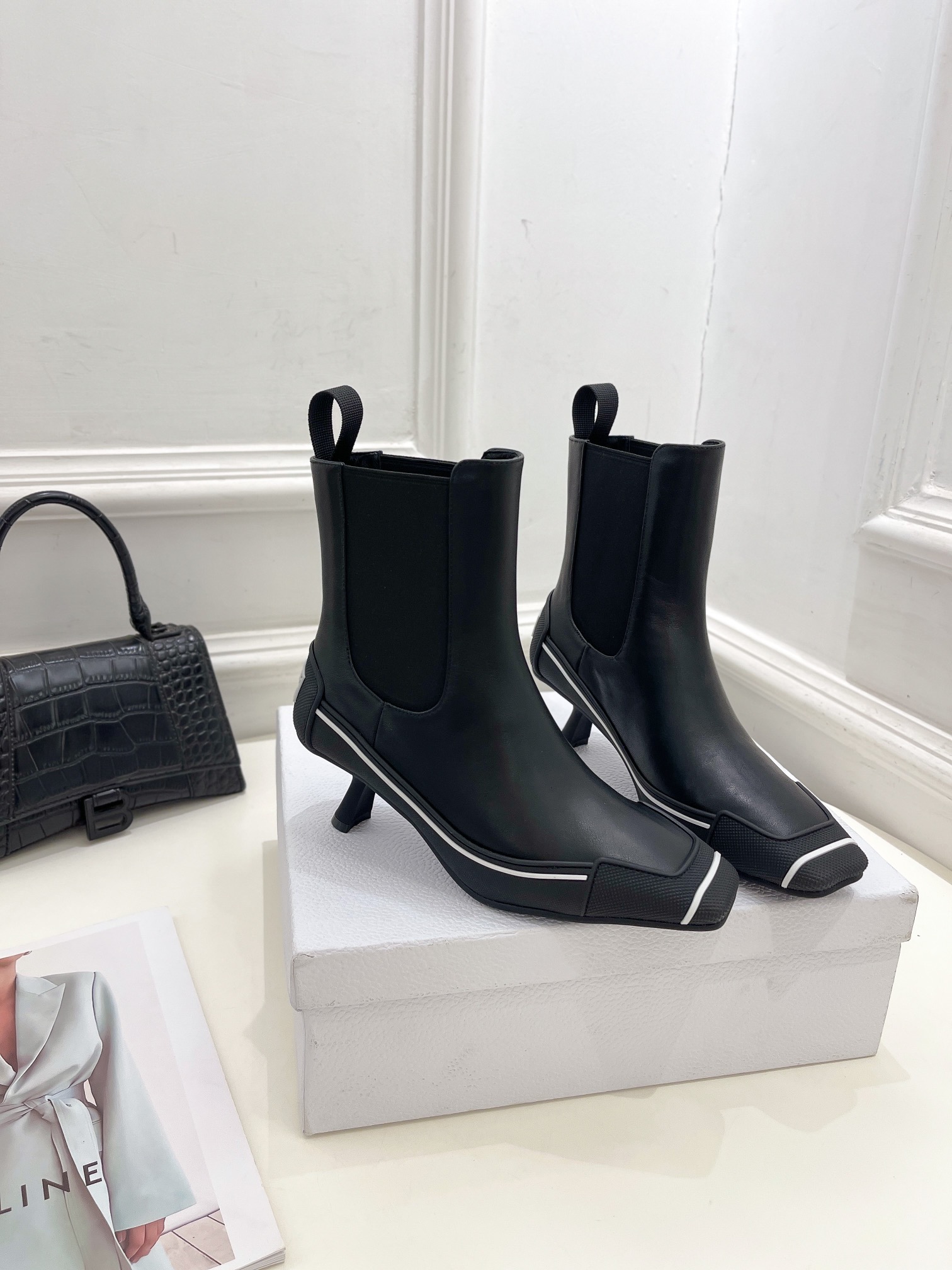 Dior Short Boots Black Calfskin Cowhide Rubber Sheepskin Fall/Winter Collection Fashion Sweatpants