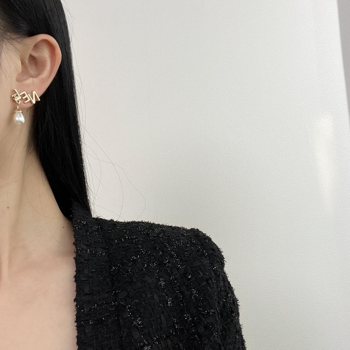 新款☑️CHANEL香奈儿双c不对称字母珍珠耳钉耳环