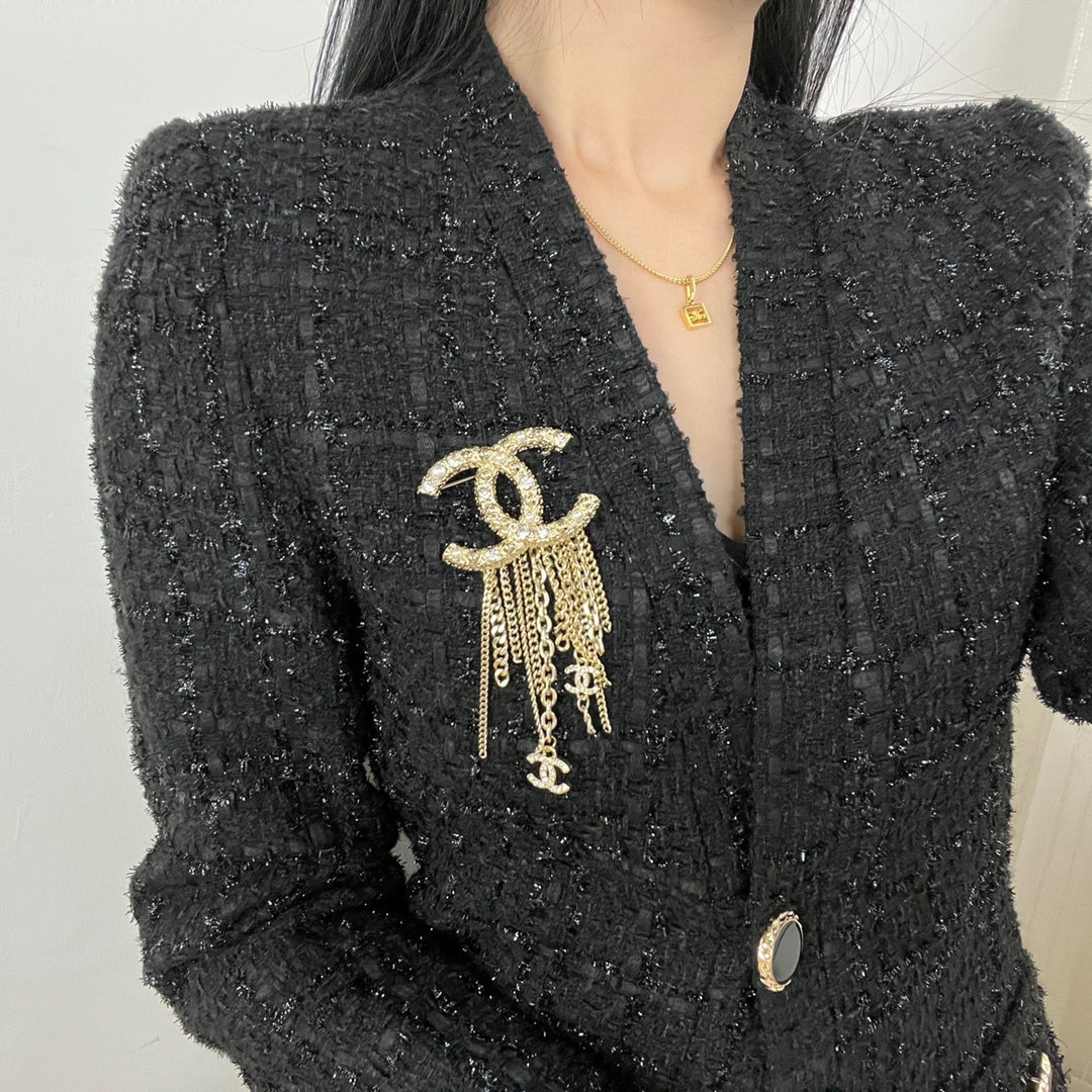 新款☑️CHANEL香奈儿双c流苏胸针