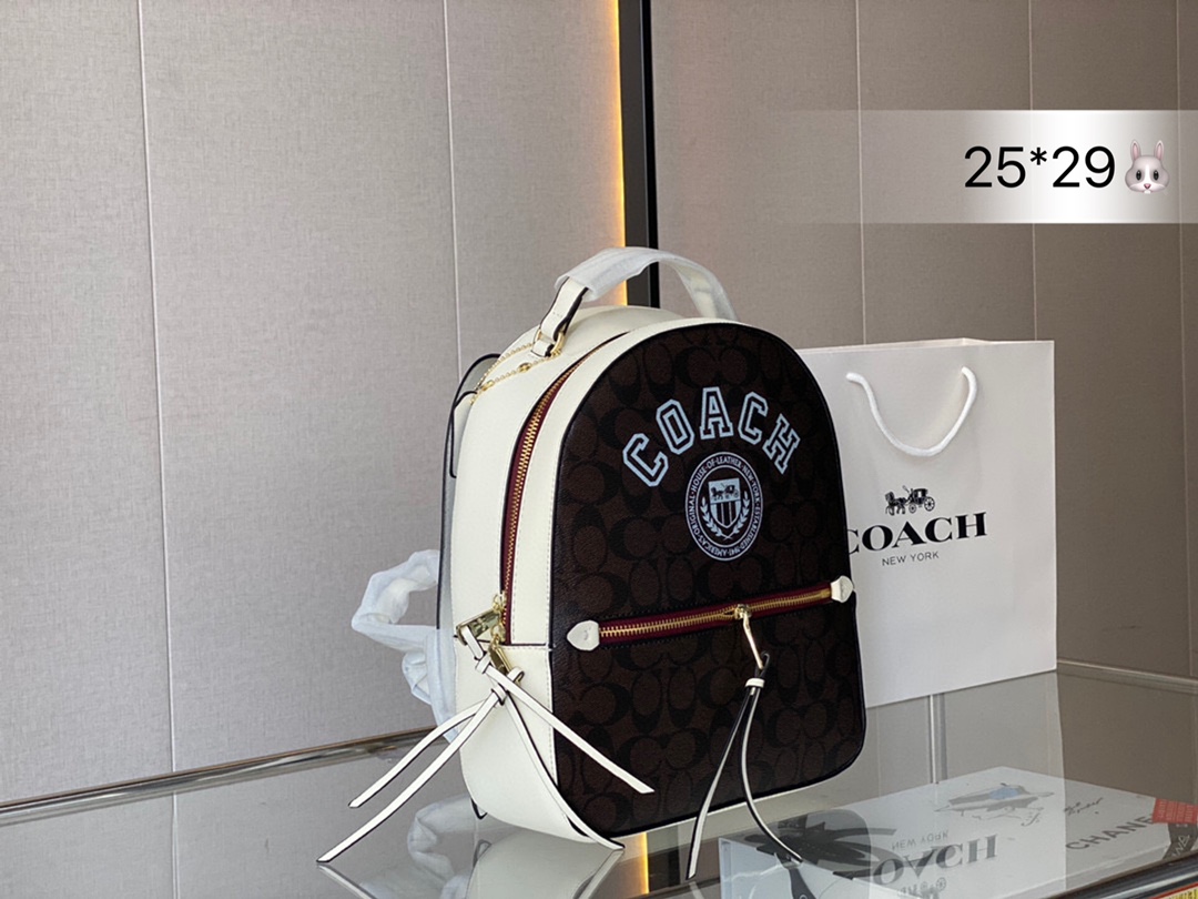 J5 Coach Court 双肩 2021最 “Coach Track Coach 蔻驰 ”双肩包进口原厂面料超高清五金logo标志、专用里内里。超顺滑拉链、油边超平滑、做工精致每个细节到位25*29