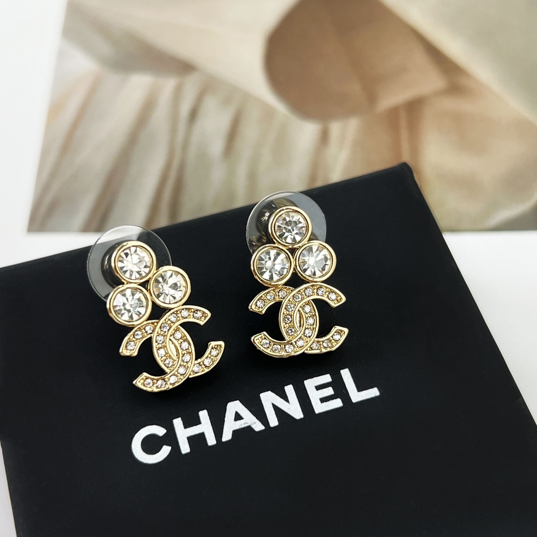 新款☑️CHANEL香奈儿双c三钻耳钉耳环