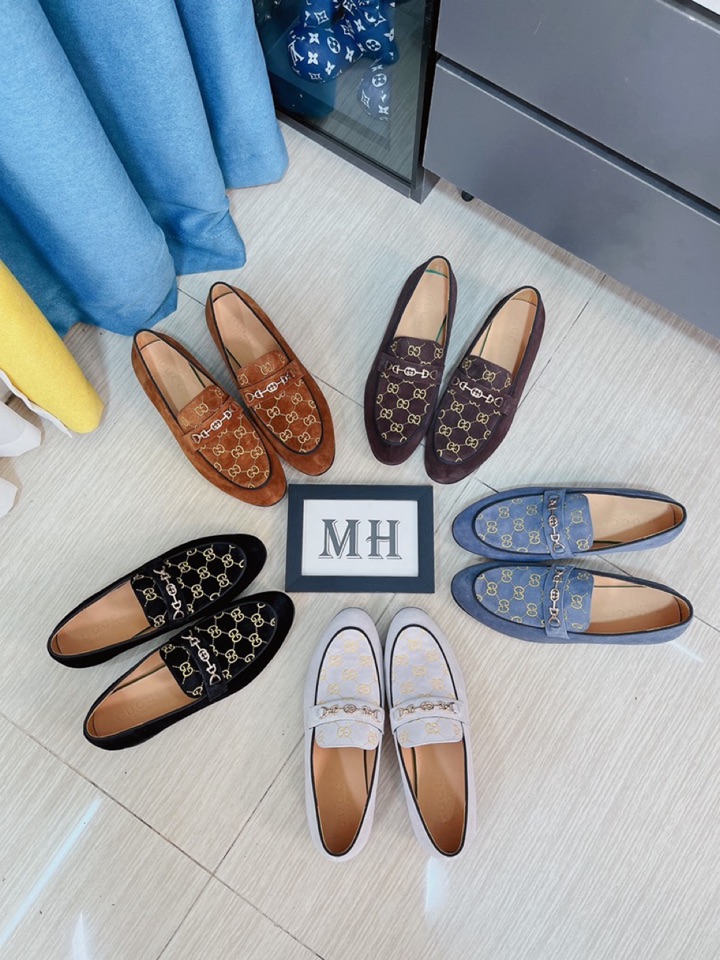 I0 Gucci  古奇  正装男士皮鞋来袭～原版质量鞋面采用意大利反绒牛皮皮质柔软细腻，舒适柔软头层真皮里，橡胶耐磨大底，鞋型端庄霸气，奢华魅力无所掩盖自然洒脱的新贵主义，引领潮流。码数 38-44