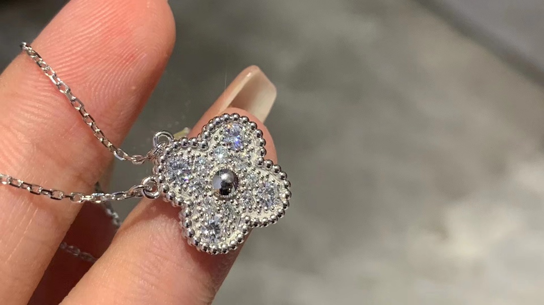 Van Cleef & Arpels VCA梵克雅宝 满钻四叶草系列