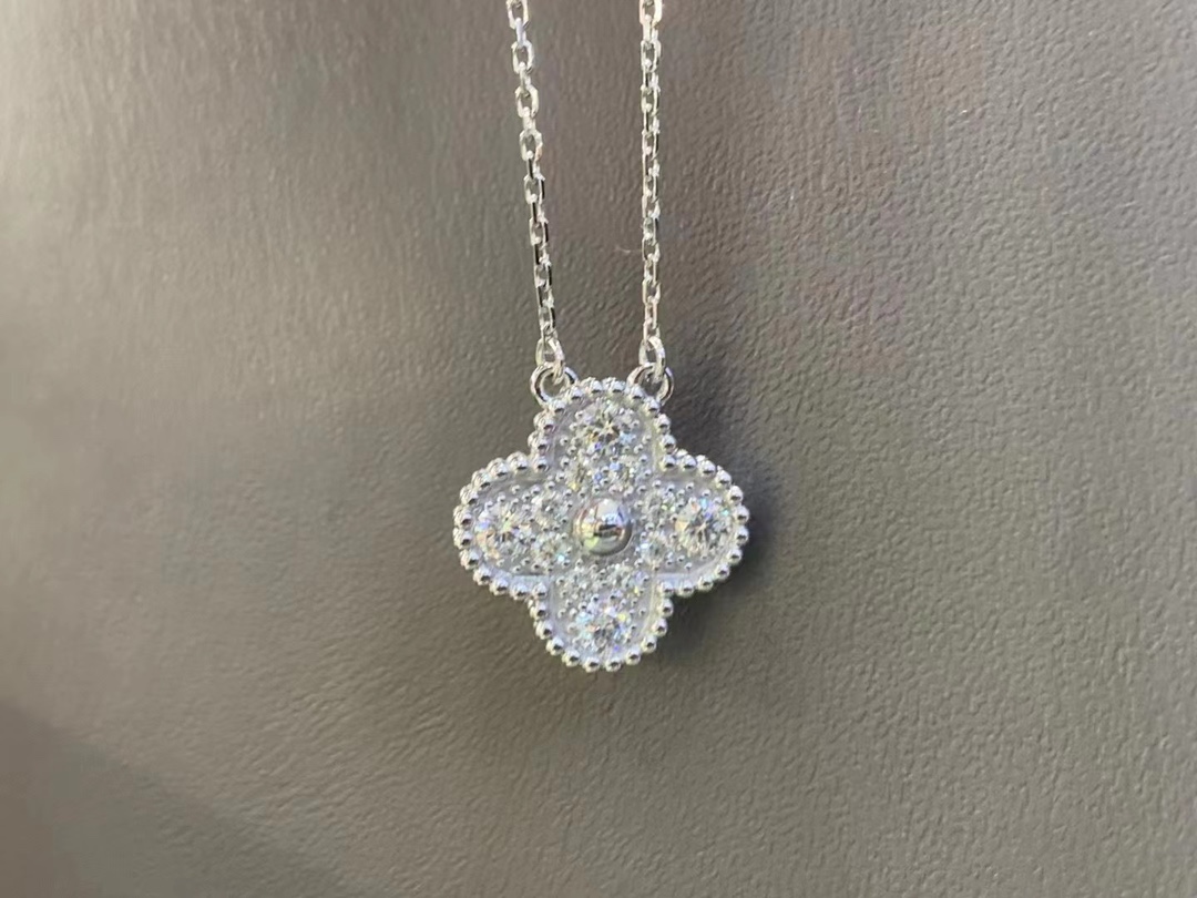 Van Cleef & Arpels VCA梵克雅宝 满钻四叶草系列