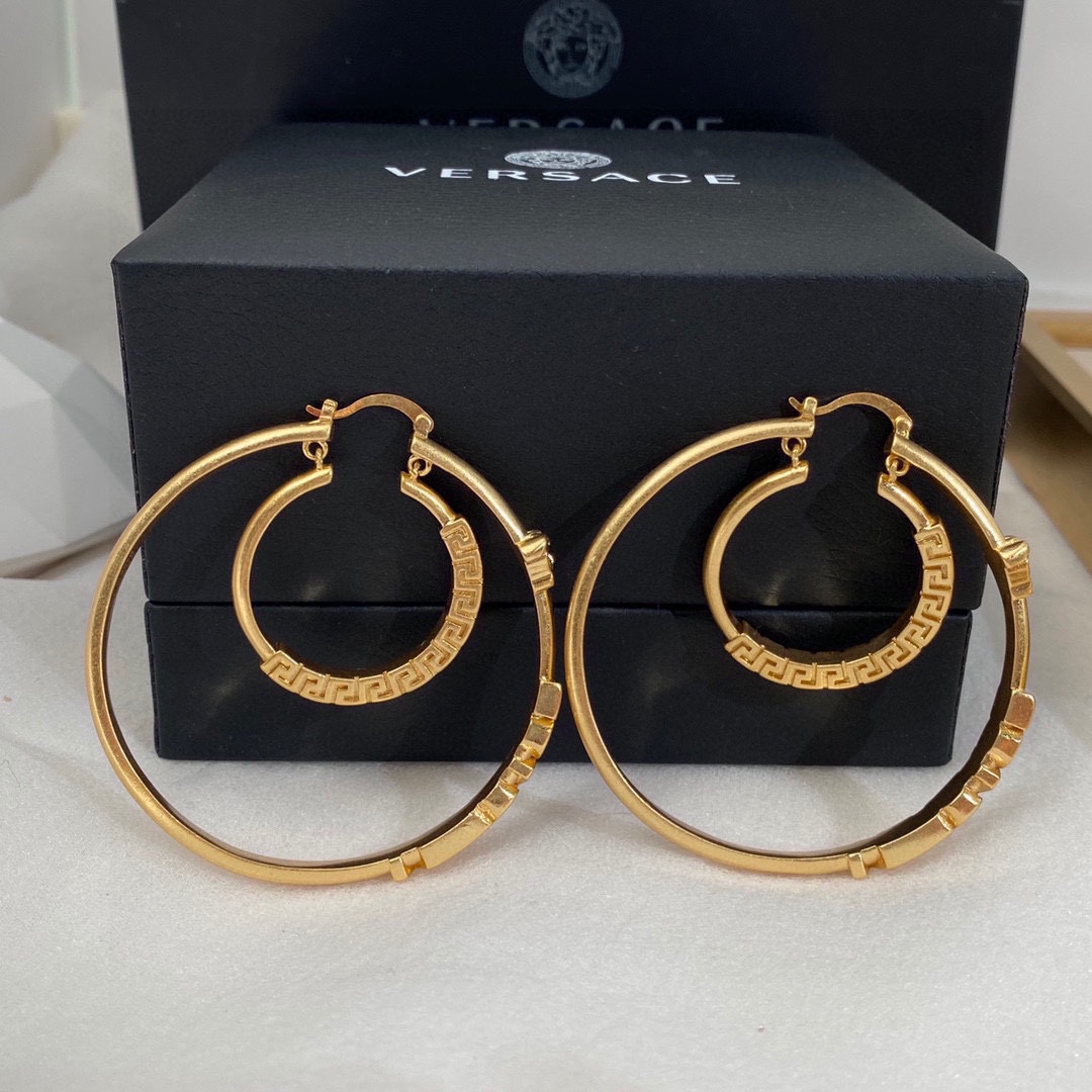 Unsurpassed Quality
 Versace Jewelry Earring Luxury Fake
 Yellow Brass Virtus