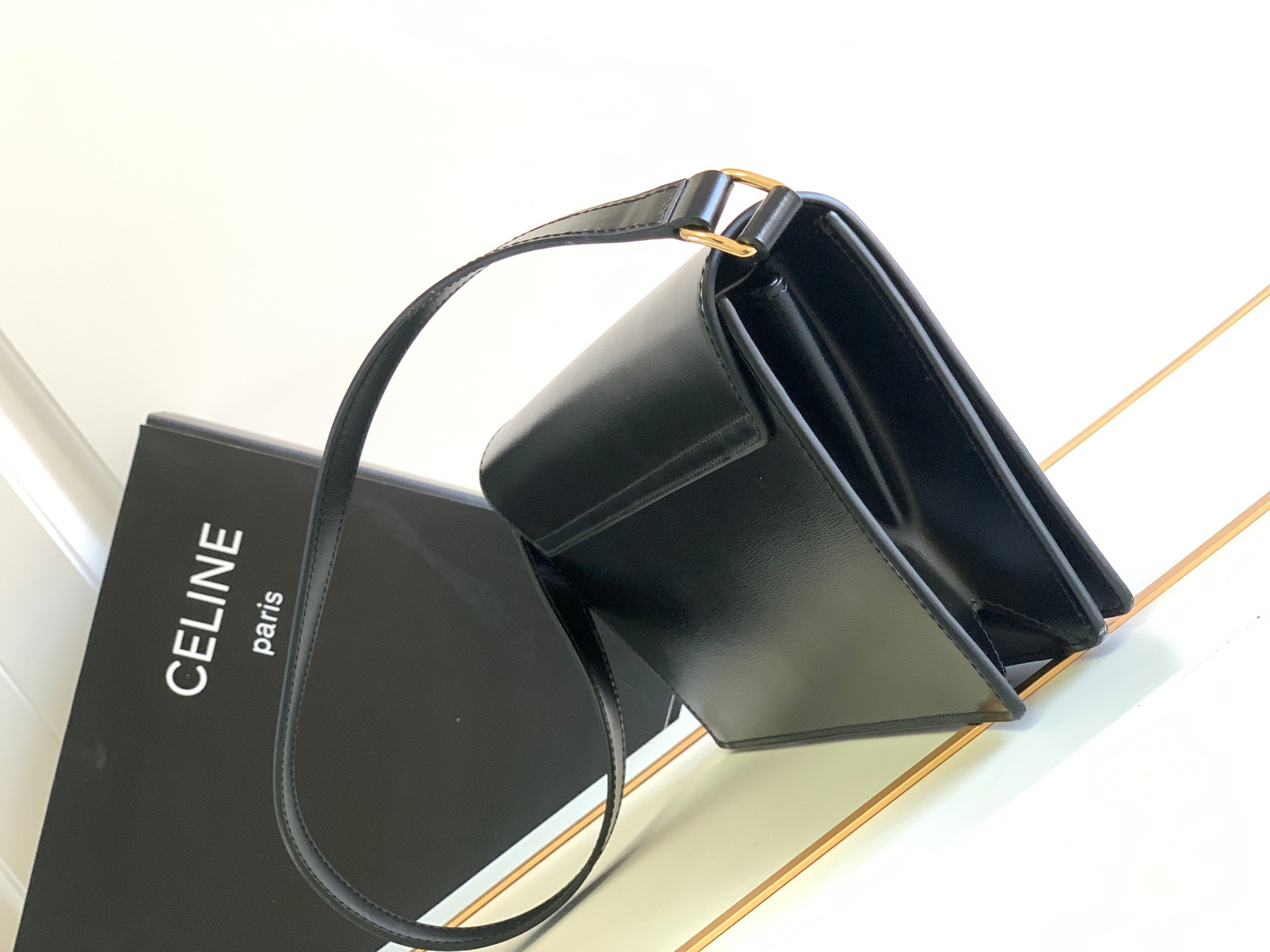 CELINE赛琳TRAPEZE TRIOMPHE亮泽牛皮革手袋199283