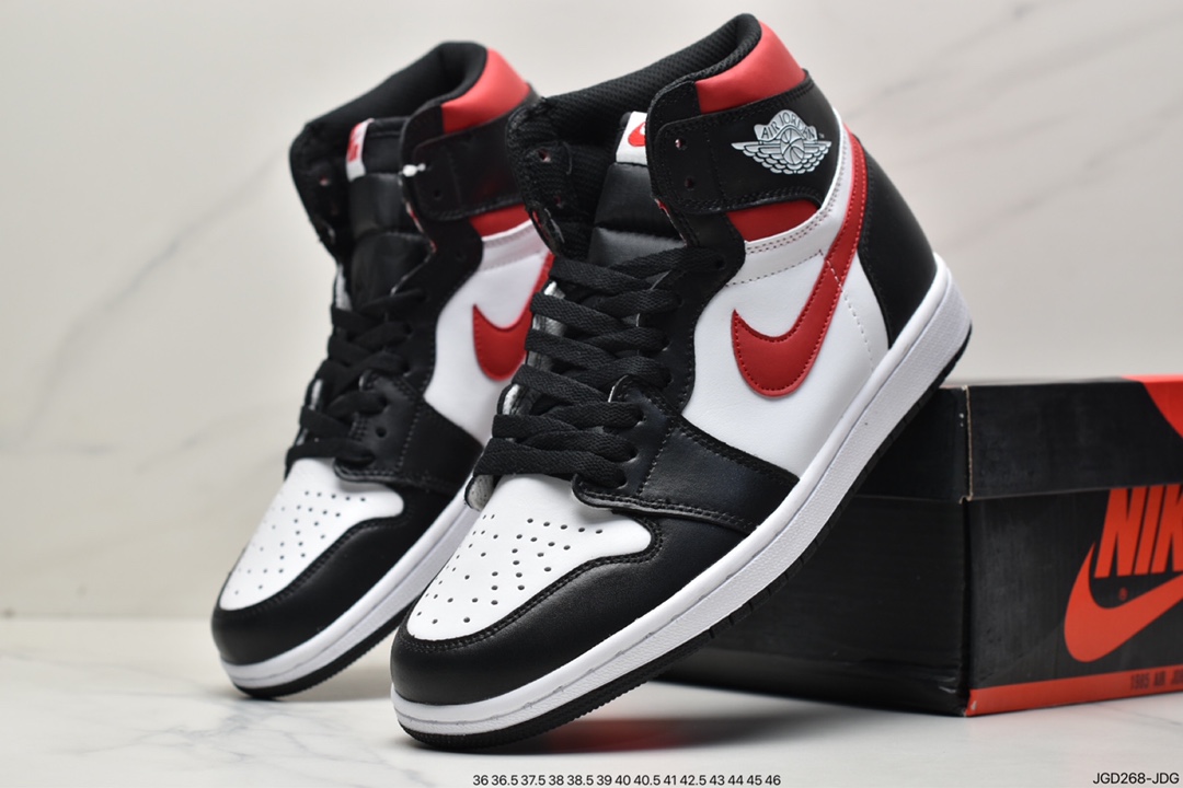 Nike Air Jordan 1 Retro High OG”Black/White”AJ1代迈克尔·乔丹高帮555088-010 Nike Air Jordan 1 Retro High OG”Black/White”AJ1代迈克尔·乔丹高帮555088-010