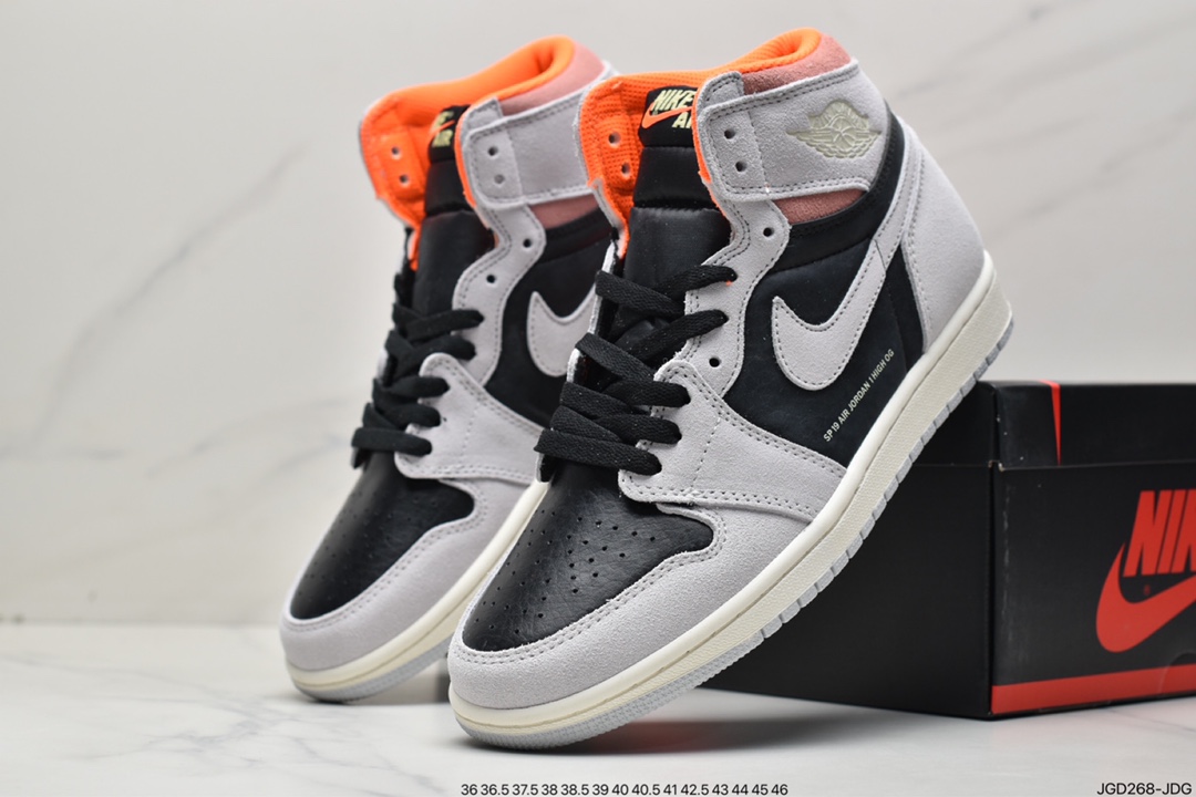 Nike Air Jordan 1 Retro High OG”Black/White”AJ1代迈克尔·乔丹高帮555088-010 Nike Air Jordan 1 Retro High OG”Black/White”AJ1代迈克尔·乔丹高帮555088-010