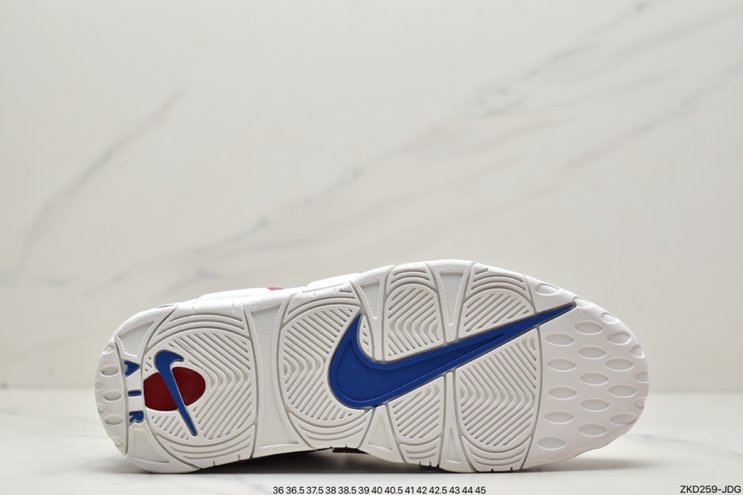 这款Nike Air More Uptempo 通体采用白色皮革DX2662-100