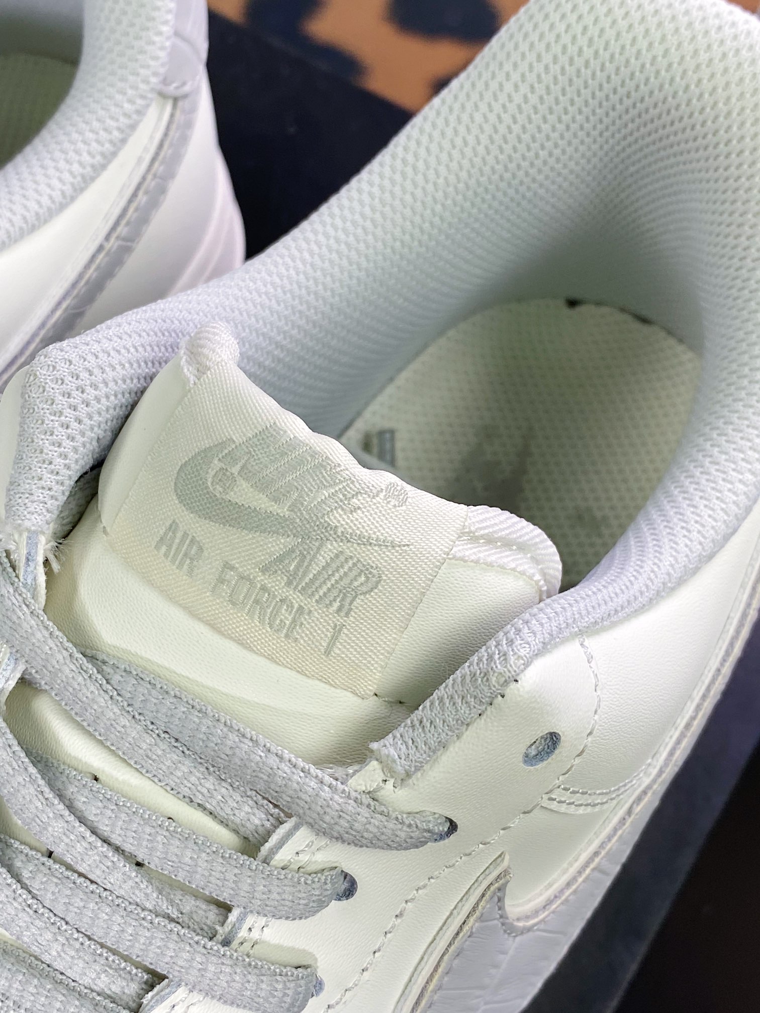 240 Air Force 1 '07 Low ”NYC/White/Silver/Grey”空军一号KL4596-362