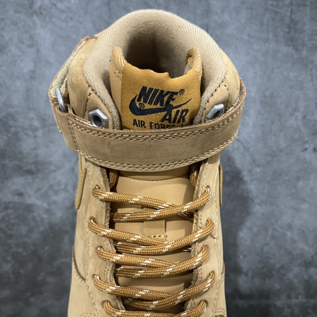 图片[8]-纯原21款 NK Air Force 1 \’07 Mid\”Wheat/Flax\”空军一号经典中帮百搭休闲运动板鞋 小麦黄棕 DJ9158-200 小麦配色的球鞋一直都是秋冬时期穿搭的首选 不仅承袭了大黄靴的干练和帅气 还有着 Air Force 1 的经典复古气质 极为百搭的效果也是重要不可割舍的理由之一 整体依旧采用质感十足的卡其色牛巴革材质打造鞋身 不仅造型十分吸睛质感更是十分讨人喜爱 搭配上同色造型的尼龙鞋带和魔术贴设计 将工装风格体现到位 侧身处皮质 Swoosh Logo 进一步彰显该配色独特魅力 最后以同色水晶材质外底收尾与鞋身配色相互呼应 完善整体造型设计 这样一双既有复古气氛 又能释放出潮流时尚街头气质的鞋款 想必上脚效果更是相当出众 尺码：35.5 36 36.5 37.5 38 38.5 39 40 40.5 41 42 42.5 43 44 44.5 4-选品中心