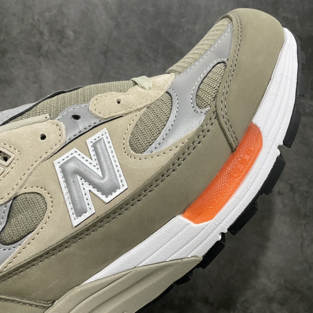 Wtaps x NB992 joint model M992WT