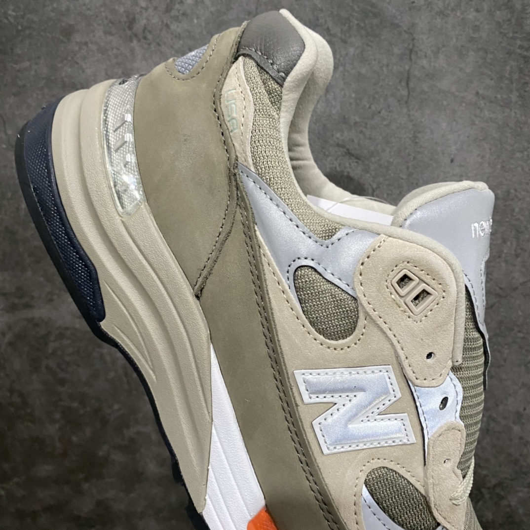 Wtaps x NB992 joint model M992WT