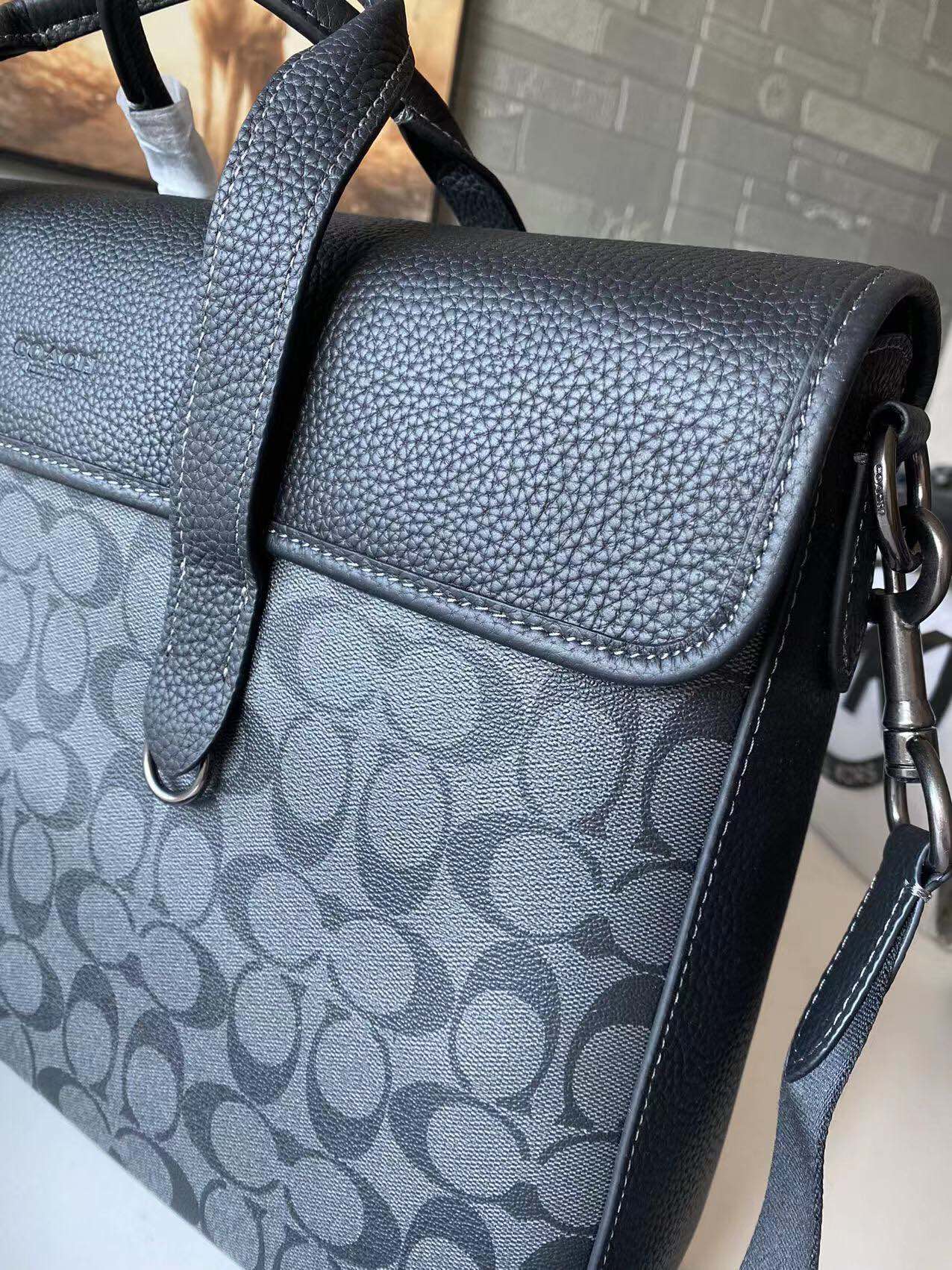 Coach 新款COACH 蔻驰C9873 新款Sullivan系列男士商务公文包 PVC老花料拼皮材质