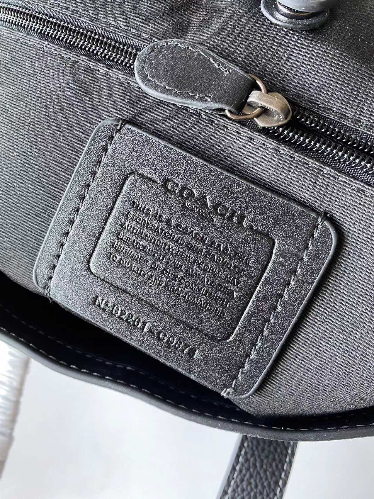 Coach 新款COACH 蔻驰C9873 新款Sullivan系列男士商务公文包 PVC老花料拼皮材质