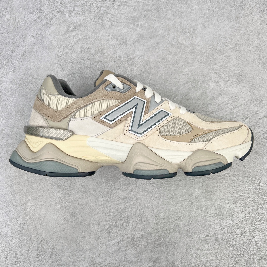 💰240 ＃M纯原 新百伦New Balance NB9060 浅灰色 U9060MAC 全套原楦原纸板原厂数据开发 进口三明治网面 原装进口翻毛皮料正确绒感卡色 正确中底拉帮中底网布细节 原厂标裁 带紫光防伪 定制后跟透明水晶模块 冲裁组合 大底贴合程度胶水上色把控完美 整洁度挑战全网艺术家 多道序QC把关品质完善 匠心打造 耗时两个月开发完成 工艺极其复杂难度可想而知 新开独立私模大底 全网唯一正确六层组合大底 高端零售专供产物 Size：36 37 37.5 38 38.5 39 40 40.5 41 42 42.5 43 44 45.5 编码：by3936010-运动鞋